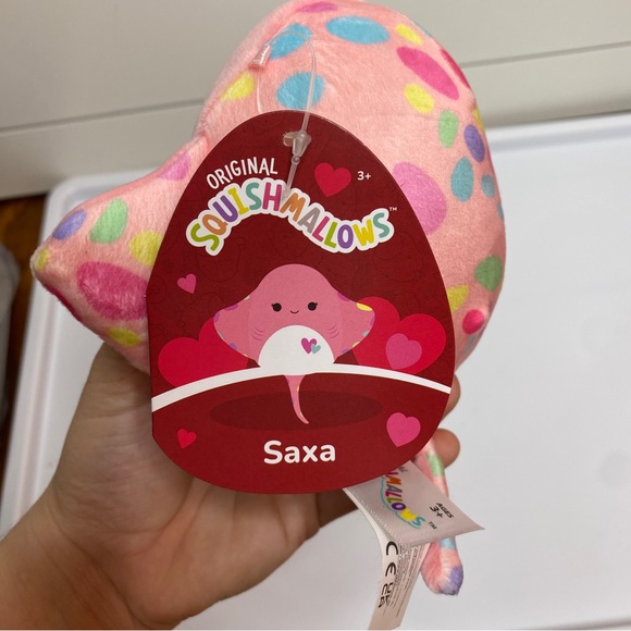 Valentines Squishmallow Saxa the Stingray 4” - Picture 8 of 10